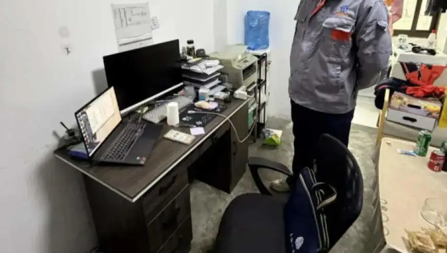 热门餐厅一开门就有数百人取号排队，叫到号却没人进店，大量“空过”！上海警方一查：有人用AI抢了5万多个排队号，已刑拘！