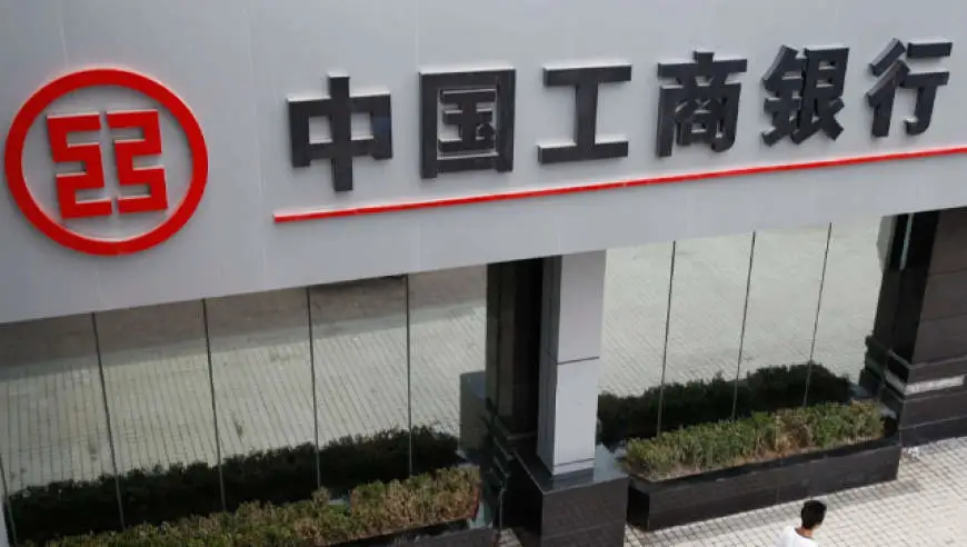储户约8万存款疑遭盗刷，银行回应：公安无责证明不等同于银行担责，需司法裁决