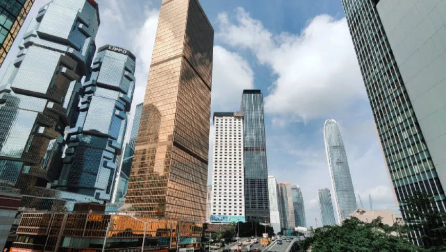 香港海关侦破最大海路贩毒案，检获约535公斤疑似大麻花，3名怀疑涉案男子被捕