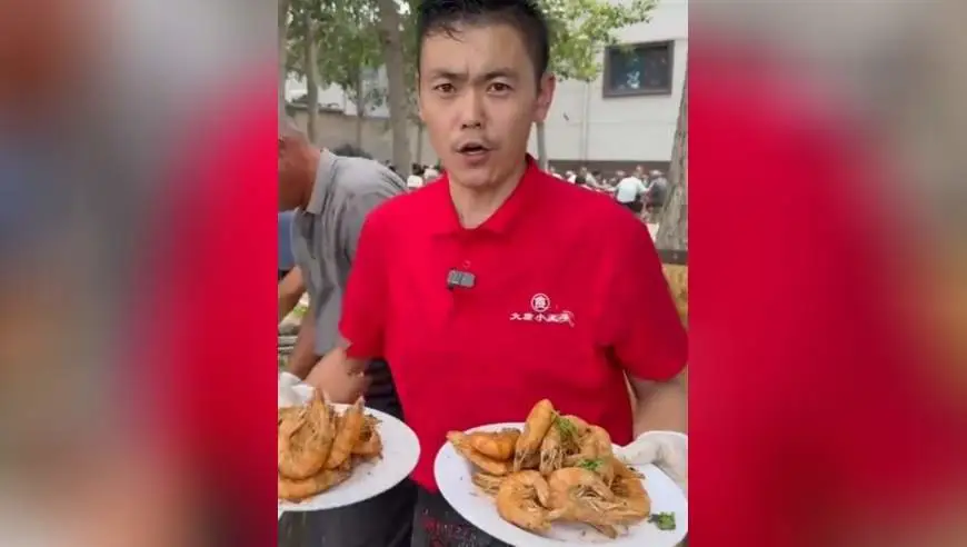 男子承包农村酒席，280元一桌20道菜，菜名一报网友直呼“太豪华了”