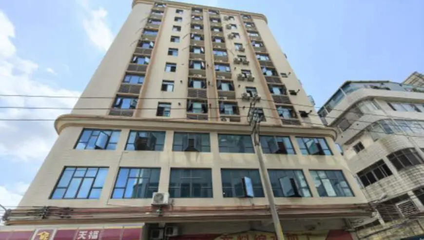 东莞一布料店偷排有毒废气致楼上母子中毒昏迷，事故调查报告建议追究店主刑责