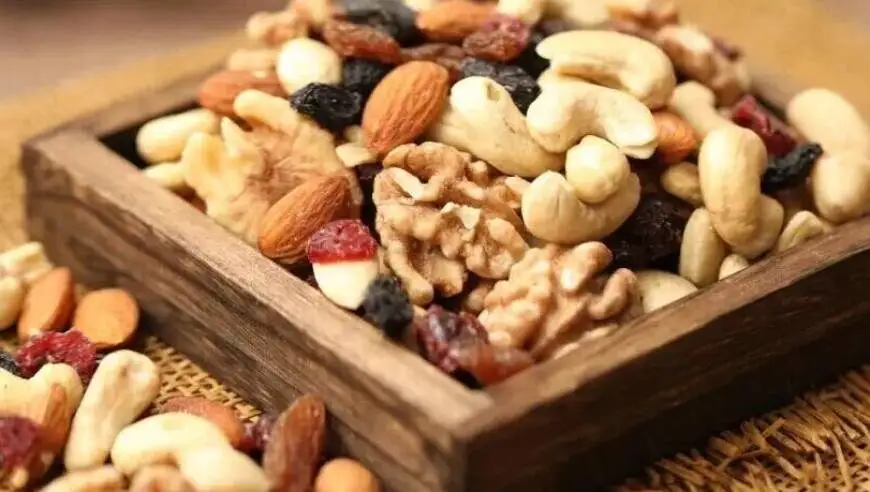坚果哈喇了，重新炒制后还能继续吃？丨每周食安辟谣