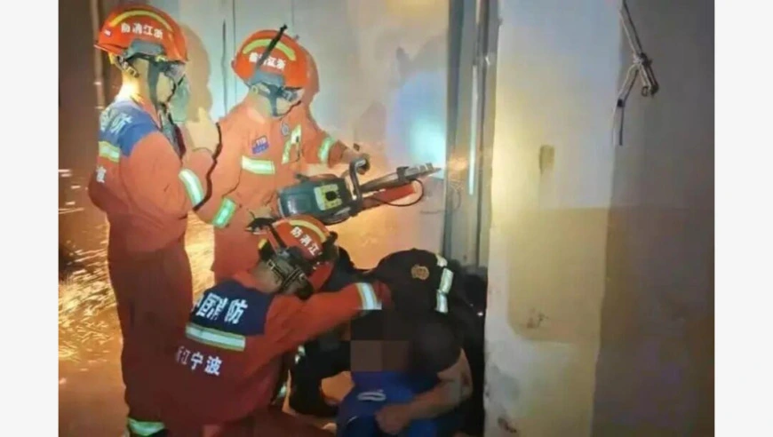 电梯开门后看到这些情况 千万别进