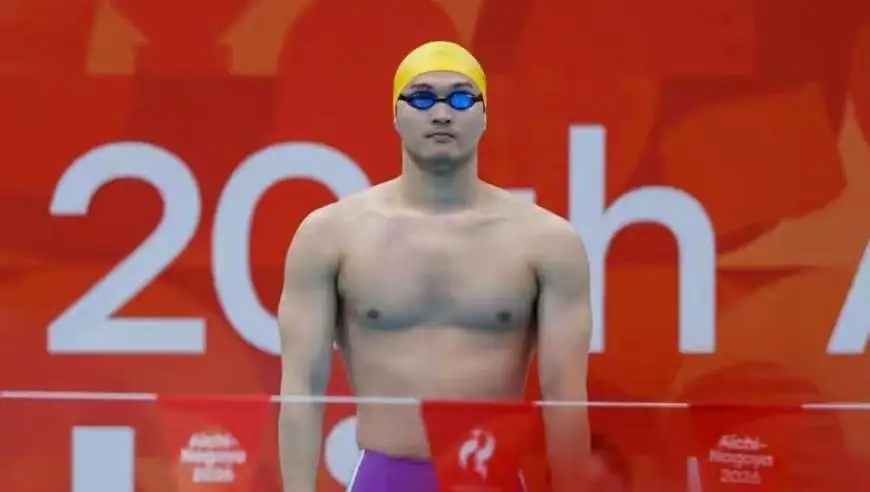 中国游泳破亚运会纪录！徐嘉余游出51秒98夺男子100米仰泳金牌
