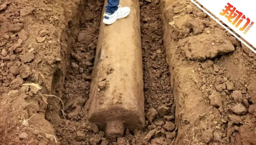 西安一农村菜地挖出古代经幢 文物部门：初步核实为金代物品 正送往博物馆