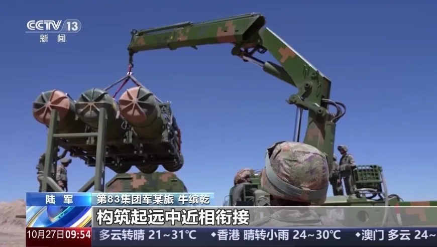 多型武器织密防空“天网” 精准打击来犯“敌”机