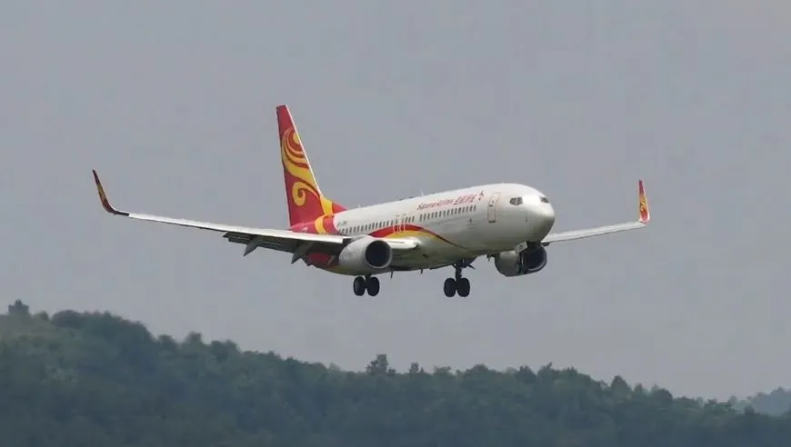 9岁男童突然发病无法乘机，航空公司以医药费不足200元拒绝退票，最新进展来了