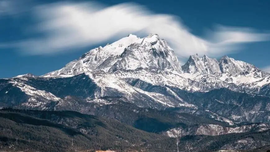 驴友违规穿越哈巴雪山遇险：被罚八千元，承担九万余元救援费