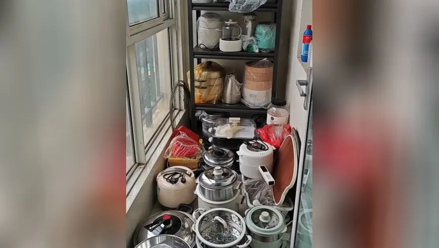 别人阳台养花，她在阳台“养锅”！女子沉迷买锅，家里锅具积成山几乎无处下脚